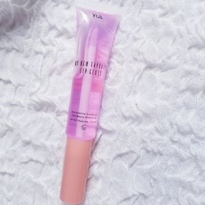 Floss. My New Favorite Lip Gloss